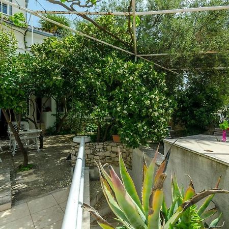 Apartments Doria - 20M From Beach Trogir Eksteriør billede
