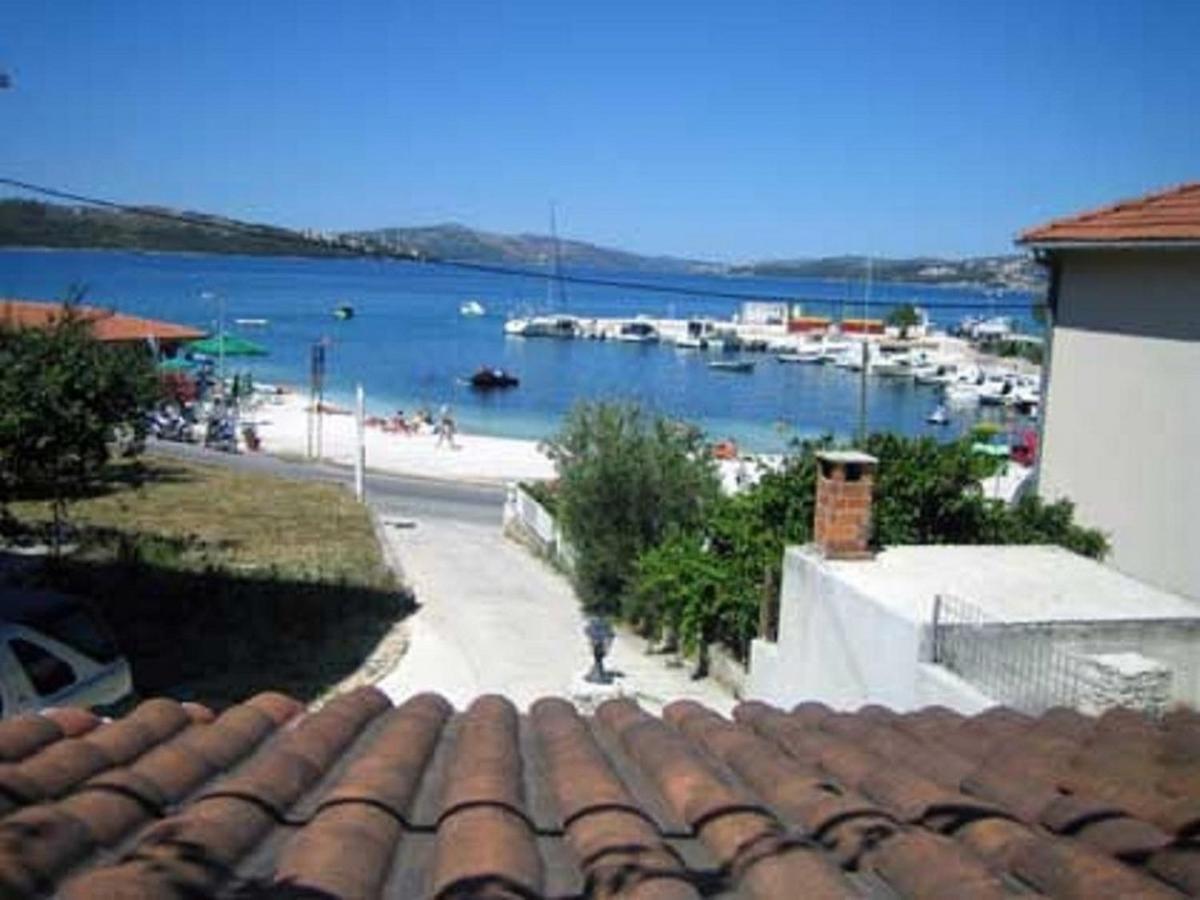 Apartments Doria - 20M From Beach Trogir Eksteriør billede