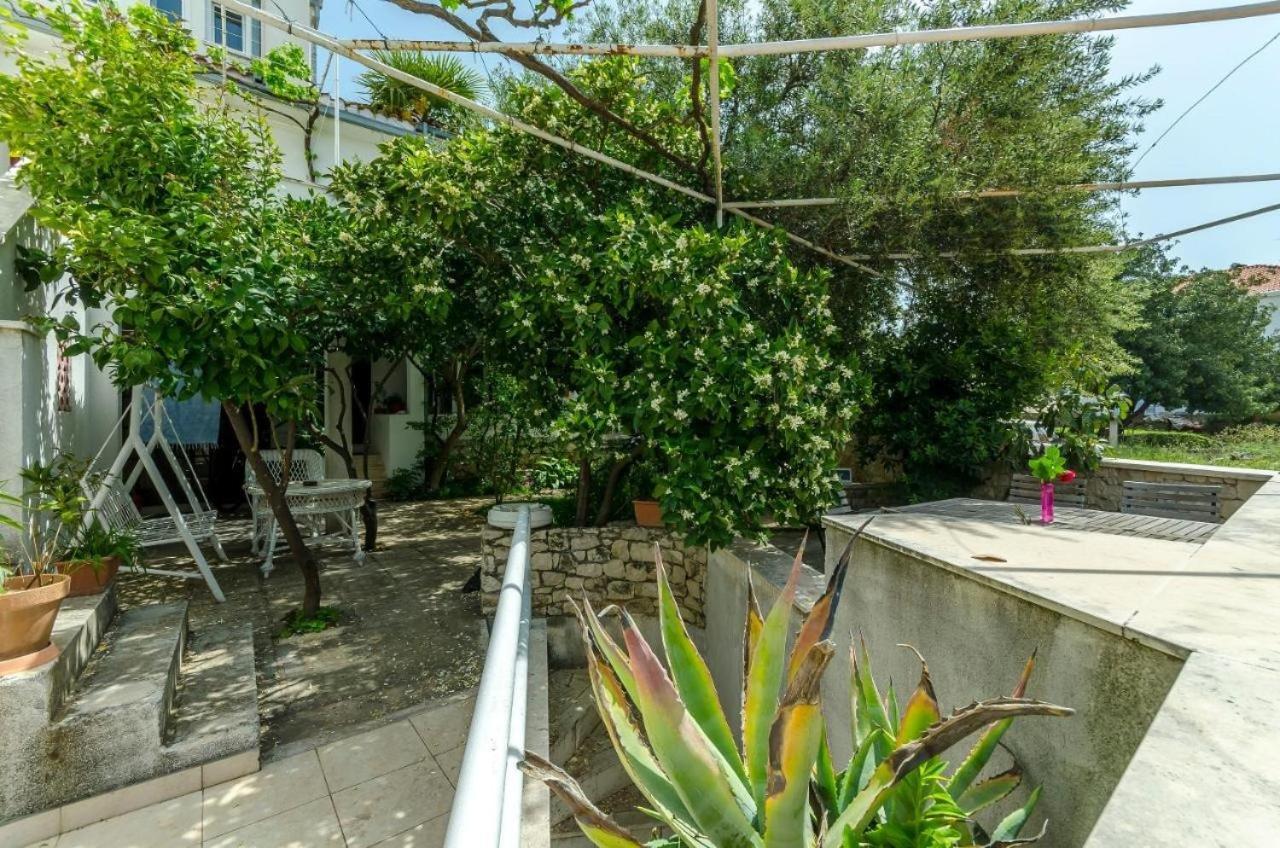 Apartments Doria - 20M From Beach Trogir Eksteriør billede