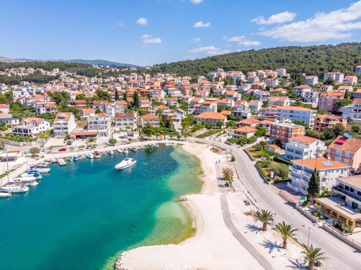 Apartments Doria - 20M From Beach Trogir Eksteriør billede